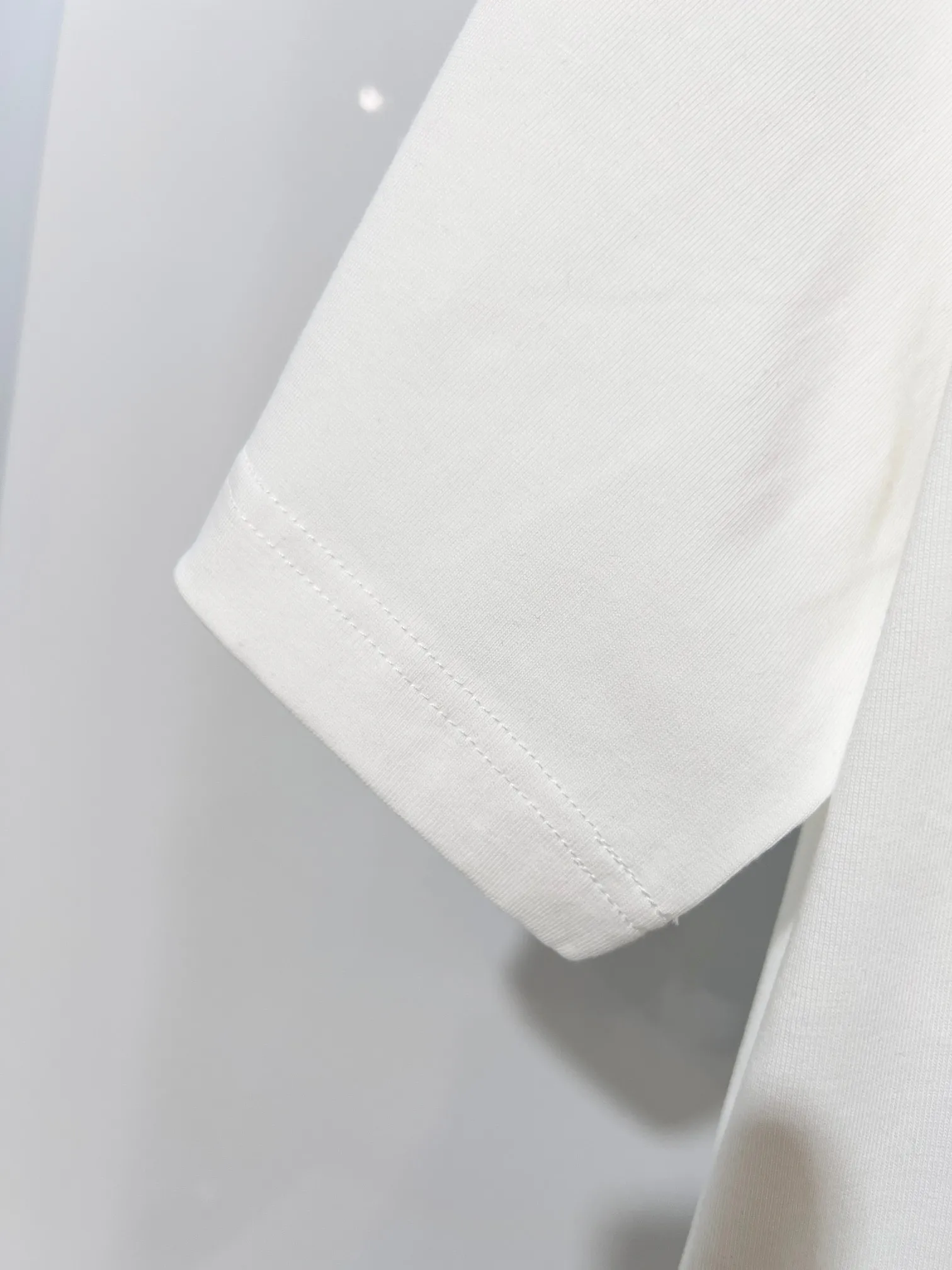 Balenciaga 2026New Arrival logo Same Style t · 320 100％ · 32 · ：White Size：S M L XL